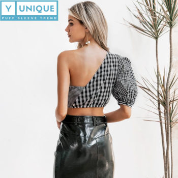 Sexy Spliced One-Shoulder Puff Sleeve Crop Top 3