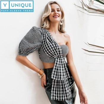 Sexy Spliced One-Shoulder Puff Sleeve Crop Top 1